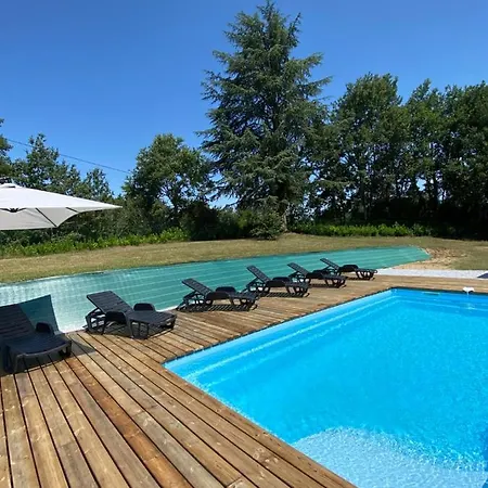 Holiday home Loustalou